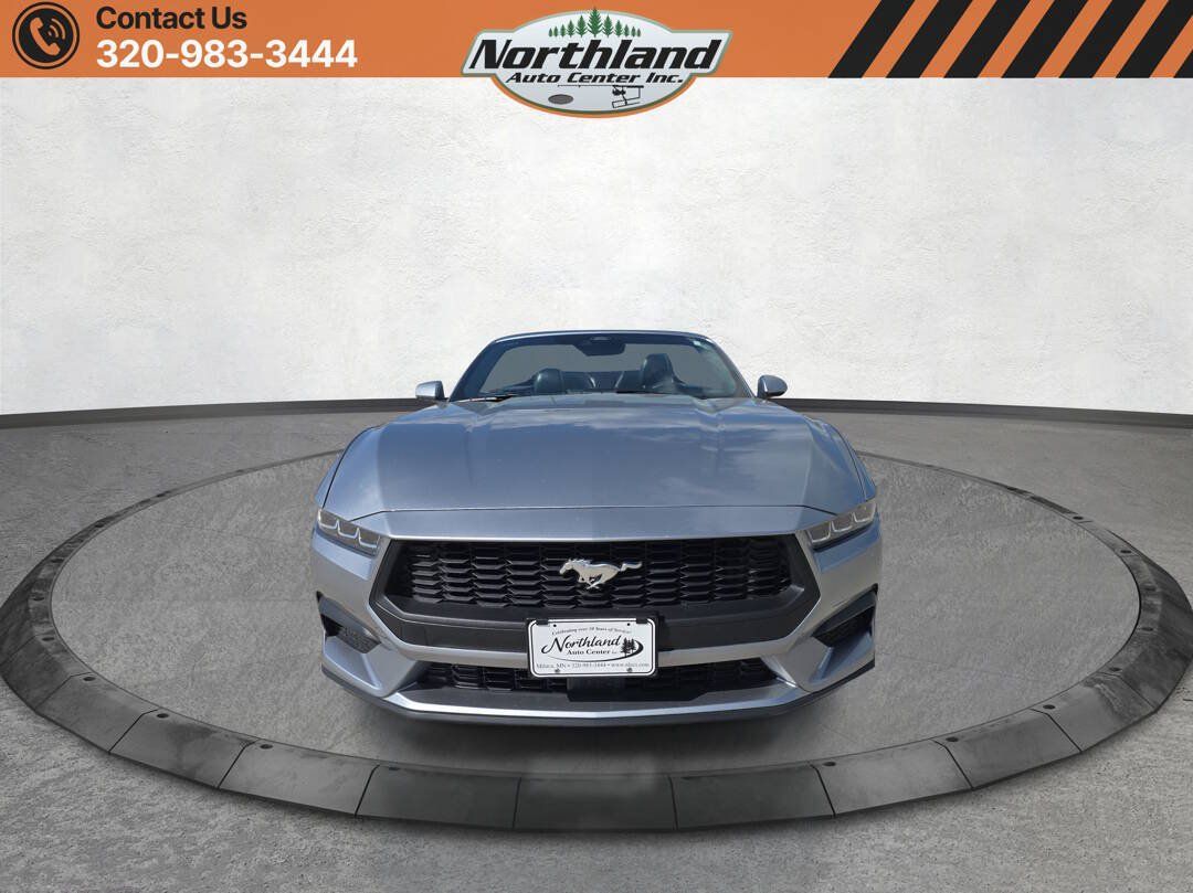 Used 2025 Ford Mustang Premium RWD image 2