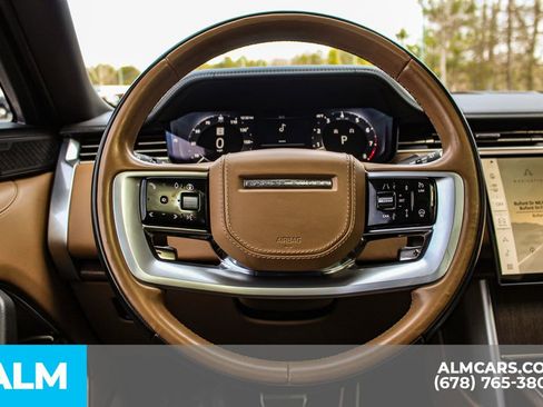 Used 2024 Land Rover Range Rover Long Wheelbase Autobiography image 28