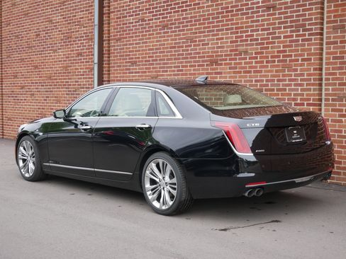 Used 2018 Cadillac CT6 Platinum AWD/4WD image 3