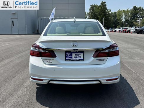 Certified 2017 Honda Accord Touring image 26