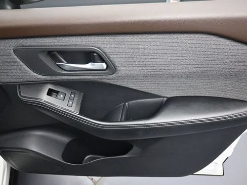 Used 2023 Nissan Rogue SV FWD image 29