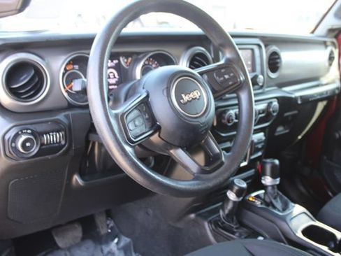 Used 2021 Jeep Wrangler Unlimited Sport AWD/4WD image 14