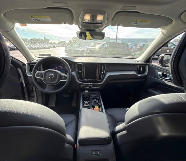 Used 2024 Volvo XC60 B5 Core w/ Climate Package AWD/4WD image 7