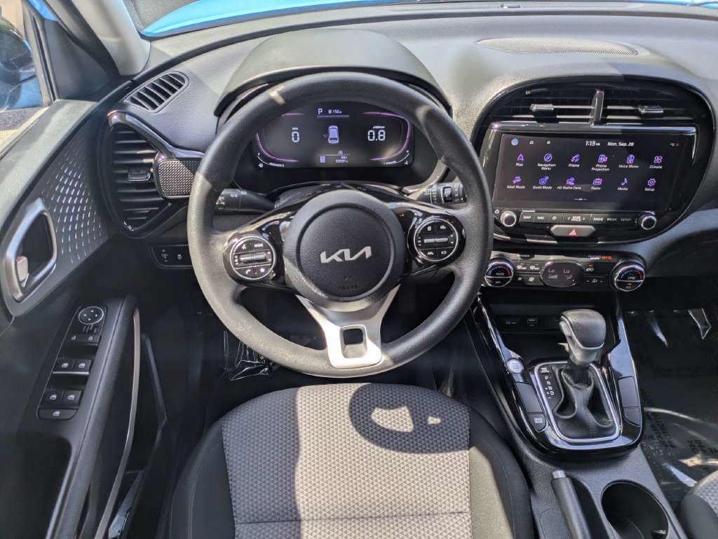 Used 2023 Kia Soul S FWD image 13