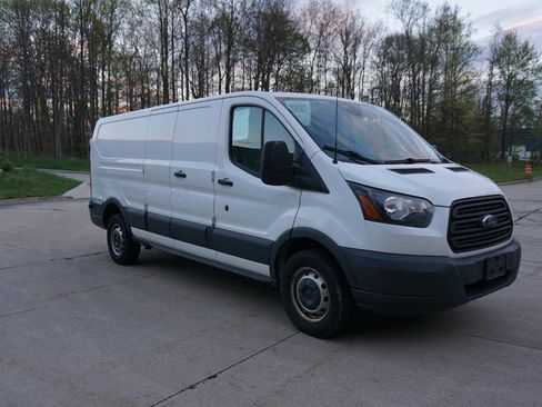 Used 2017 Ford Transit 250 148 Low Roof RWD image 7