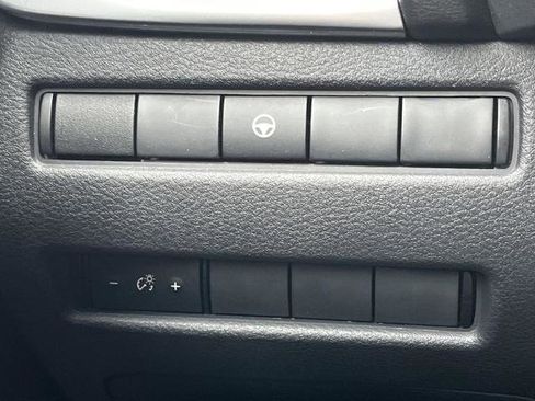 Certified 2022 Nissan Rogue SV image 13