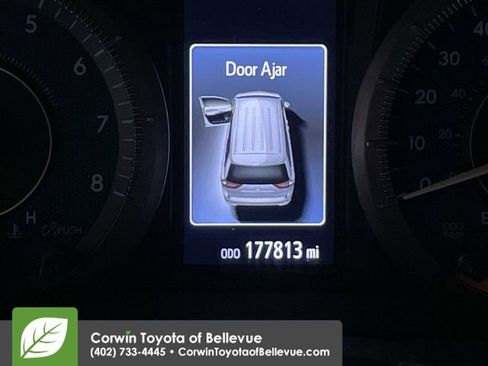 Used 2015 Toyota Sienna XLE image 10