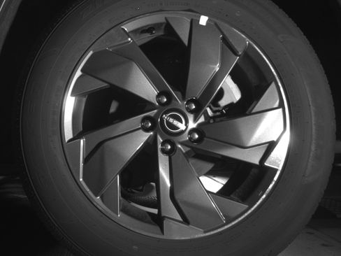 Used 2025 Nissan Rogue SV FWD image 14