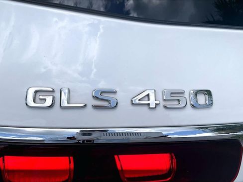 Used 2024 Mercedes-Benz GLS 450 4MATIC image 31