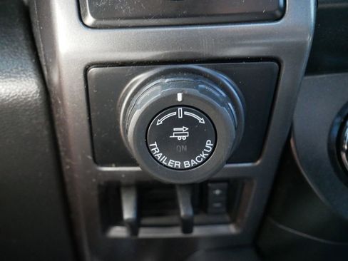 Used 2019 Ford F150 XLT w/ Equipment Group 302A Luxury AWD/4WD image 26