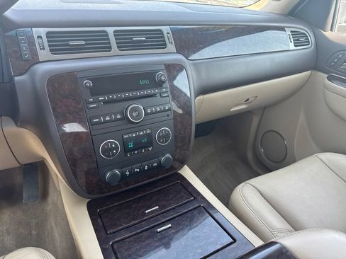 Used 2014 GMC Sierra 2500 Denali AWD/4WD image 35