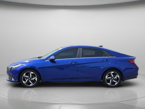 Certified 2023 Hyundai Elantra Limited image 3