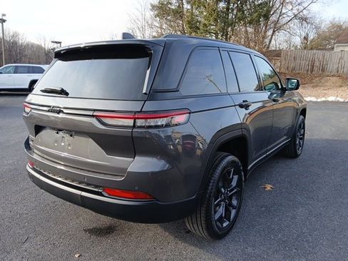 New 2025 Jeep Grand Cherokee Limited image 7