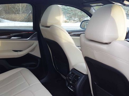 Used 2023 BMW X4 xDrive30i w/ Parking Assistance Package image 28