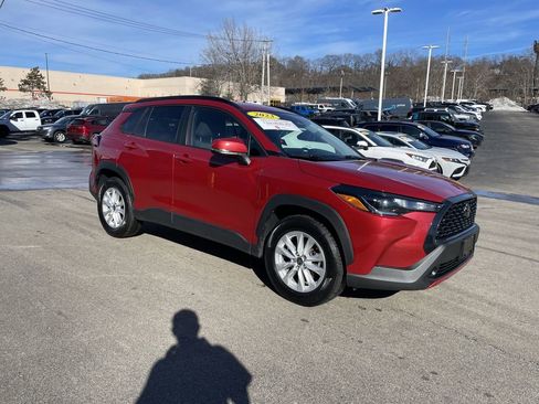 Certified 2023 Toyota Corolla Cross LE image 6