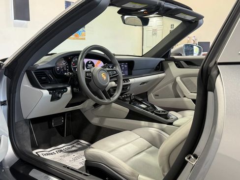 Used 2021 Porsche 911 AWD/4WD image 23