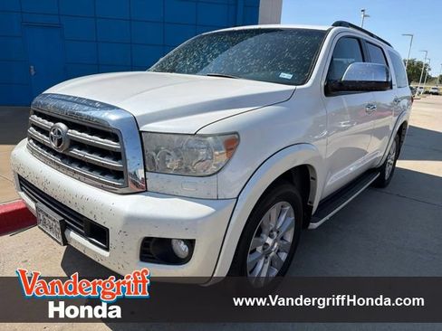 Used 2016 Toyota Sequoia Platinum RWD image 1