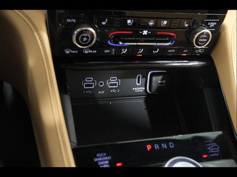 Used 2023 Jeep Grand Cherokee Summit AWD/4WD image 18