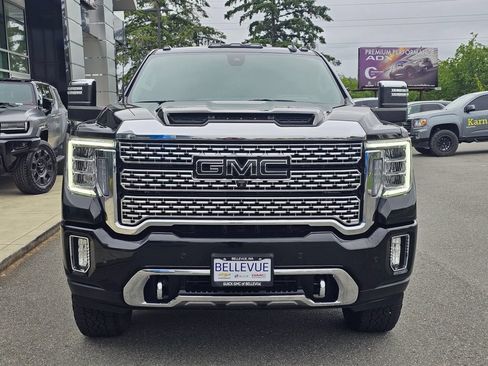 Used 2022 GMC Sierra 3500 Denali w/ Denali Black Diamond Edition AWD/4WD image 8
