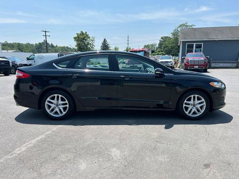 Used 2016 Ford Fusion SE FWD image 6