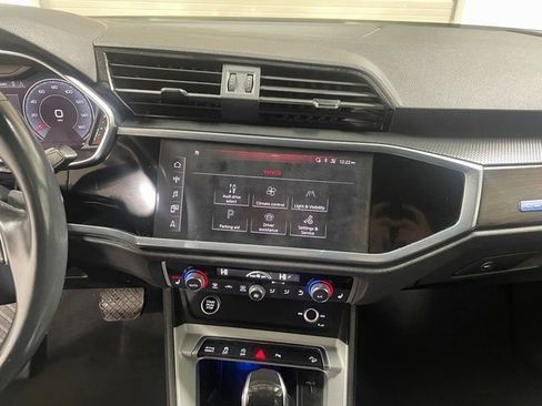Used 2021 Audi Q3 2.0T Premium Plus w/ Premium Plus Package image 19