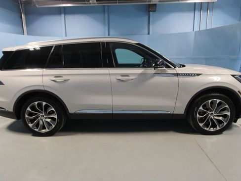 Used 2025 Lincoln Aviator Reserve w/ Illumination Package AWD/4WD image 41