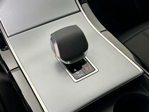 Certified 2025 Land Rover Range Rover Evoque S image 9