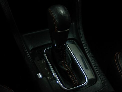 Used 2016 Subaru Crosstrek 2.0i Limited image 19