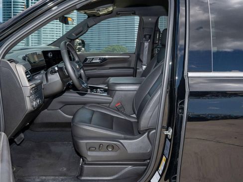 Used 2025 Chevrolet Tahoe LT image 17