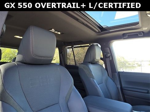Used 2024 Lexus GX 550 image 11