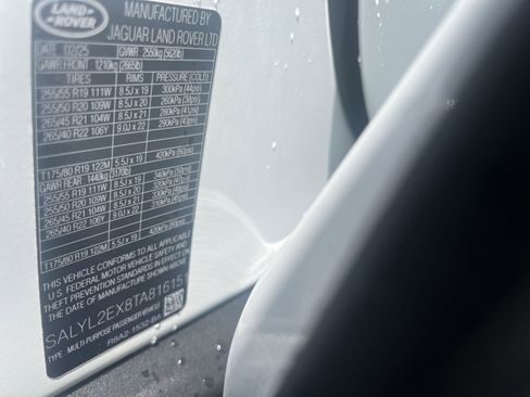 New 2026 Land Rover Range Rover Velar Dynamic SE image 19