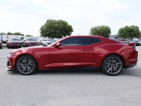 Used 2022 Chevrolet Camaro ZL1 RWD image 8