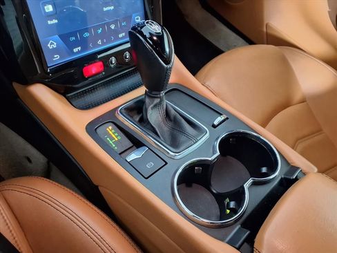 Used 2017 Maserati GranTurismo Sport RWD image 17