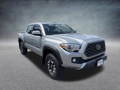Used 2021 Toyota Tacoma TRD Off-Road w/ Technology Package AWD/4WD image 8