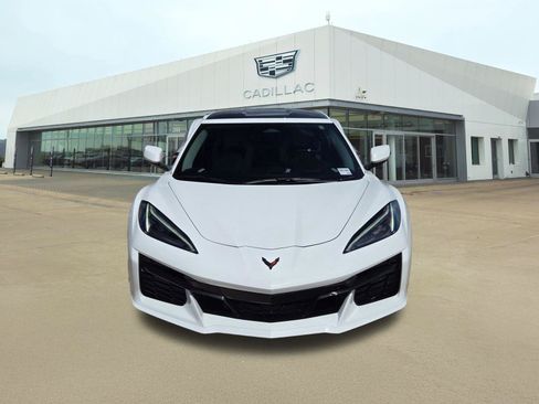 Used 2025 Chevrolet Corvette Z06 RWD image 2