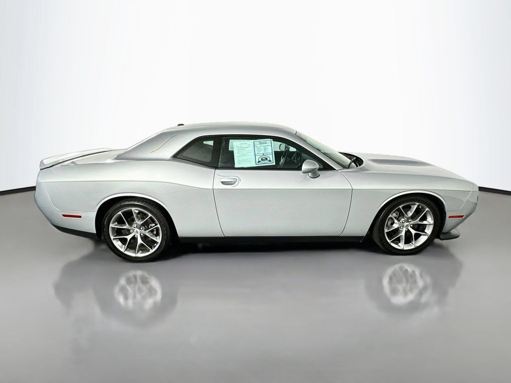 Used 2022 Dodge Challenger GT RWD image 8