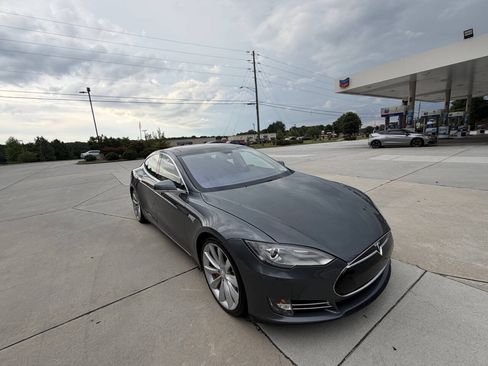 Used 2012 Tesla Model S RWD image 25