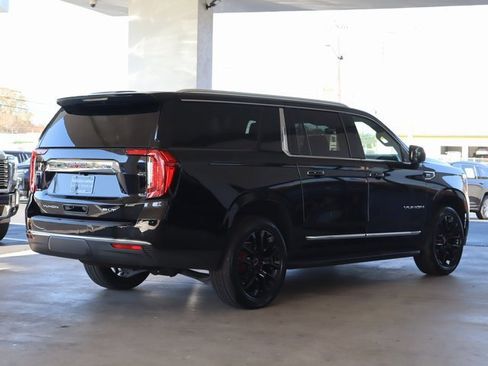 Used 2023 GMC Yukon XL SLT image 5