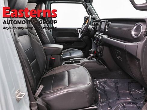 Used 2023 Jeep Wrangler Unlimited Sahara w/ Cold Weather Group AWD/4WD image 24