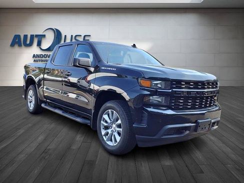 Used 2019 Chevrolet Silverado 1500 Custom w/ Custom Convenience Package AWD/4WD image 1