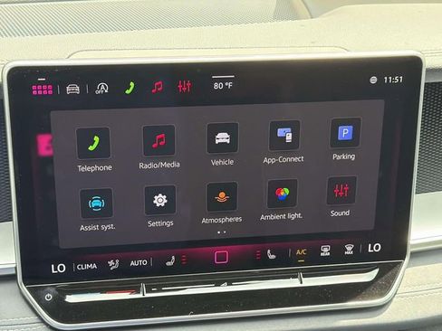 New 2026 Volkswagen Tiguan SE R-Line FWD image 14