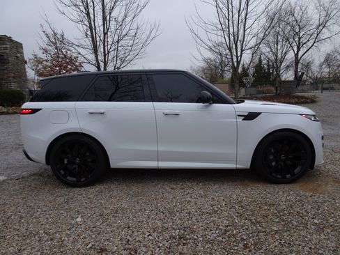 Certified 2025 Land Rover Range Rover Sport Dynamic SE image 11