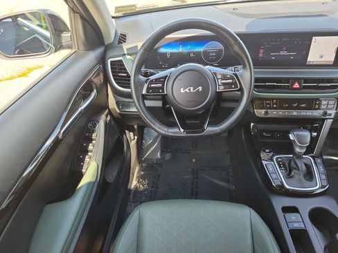 Used 2024 Kia Seltos SX w/ SX Sunroof Package AWD/4WD image 19