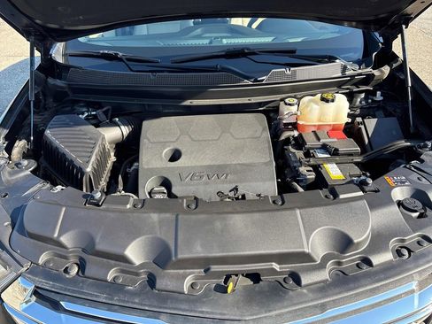 Used 2023 Chevrolet Traverse LT image 54