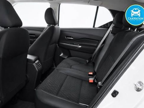 Used 2021 Nissan Kicks SV image 5