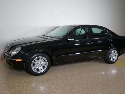 Used 2006 Mercedes-Benz E 350 Sedan image 7