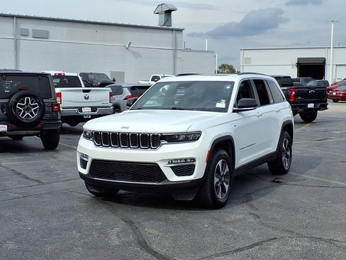 Used 2024 Jeep Grand Cherokee Limited 4xe AWD/4WD image 2