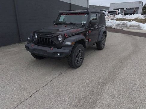 Used 2018 Jeep Wrangler Sport image 4