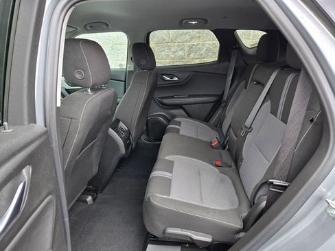 Used 2025 Chevrolet Blazer LT FWD image 33