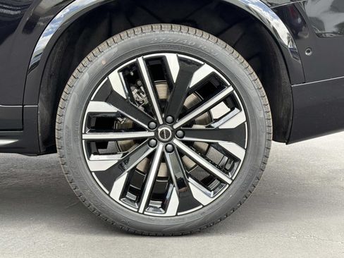 New 2026 Volvo XC90 T8 Plus AWD/4WD image 24